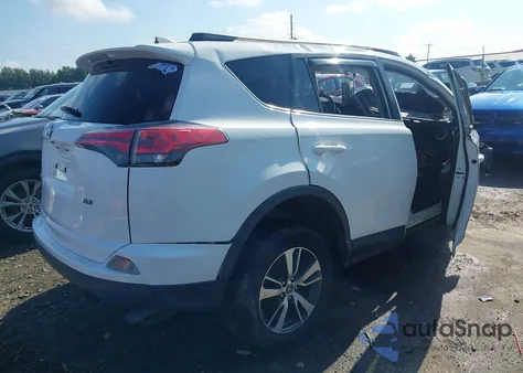 2017 Toyota Rav4 Xle z USA, uszkodzony, nr VIN JTMWFREVXHJ719618